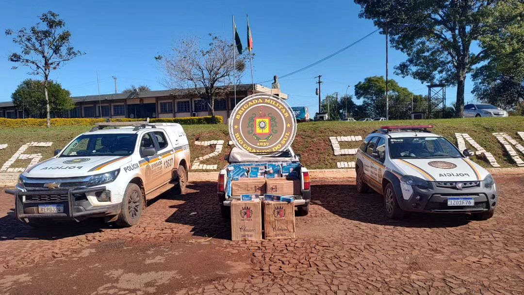 Capa Humaitá: BM apreende cigarros contrabandeados