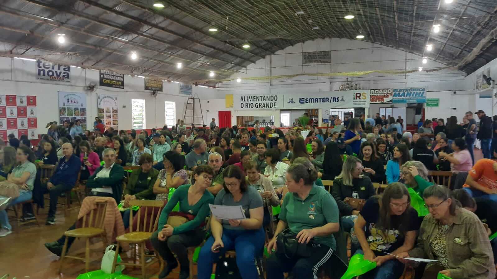 Capa Seminário sobre homeopatia e plantas bioativas reúne grande público em Vista Gaúcha