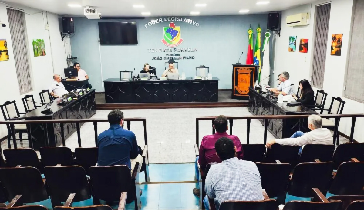 Capa Diretor da Corsan presta depoimento à CPI do Abastecimento de Água em Tenente Portela
