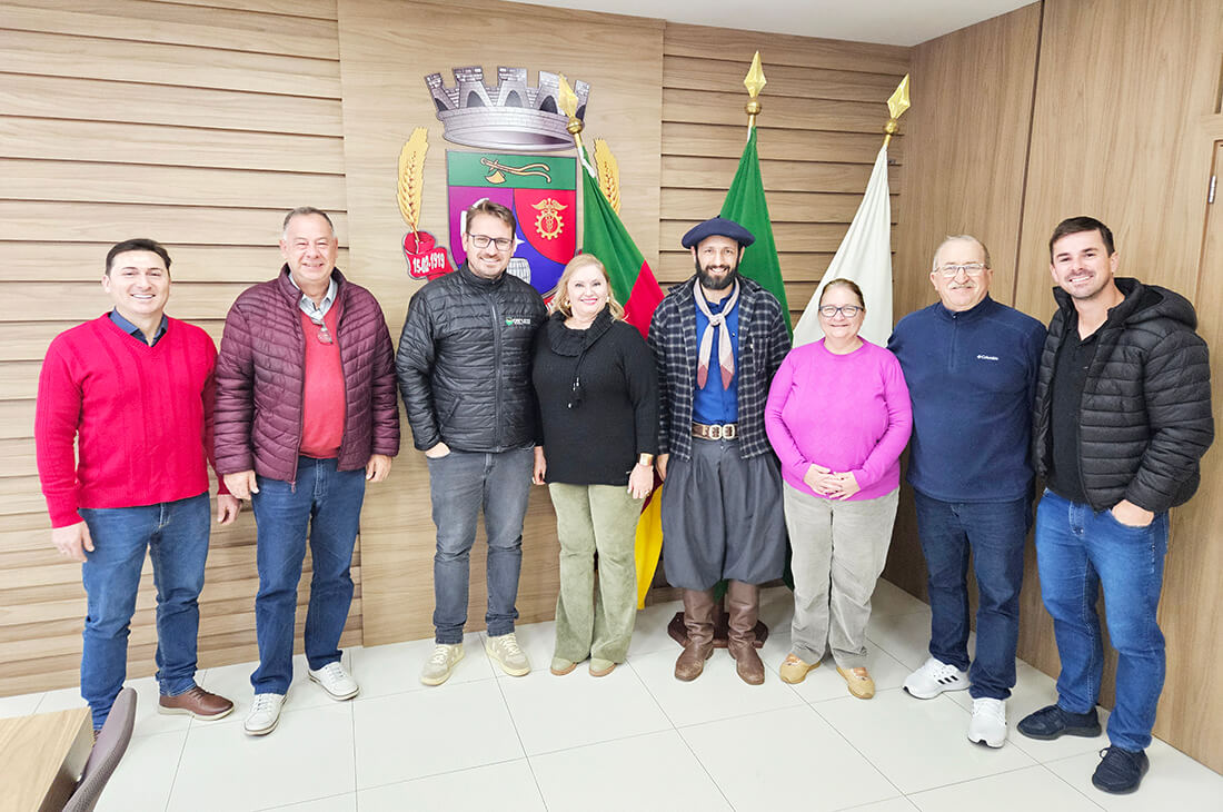 Capa Comissão define homenageados do Mérito Farroupilha Barril 2025 em Frederico Westphalen