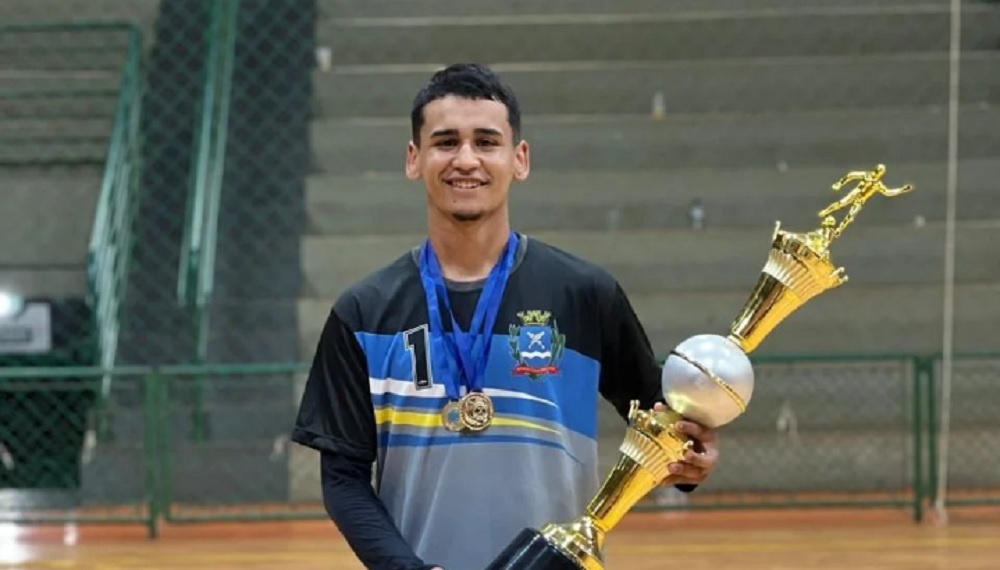 Capa Goleiro Lucas Pinheiro é o novo reforço do Guarani 