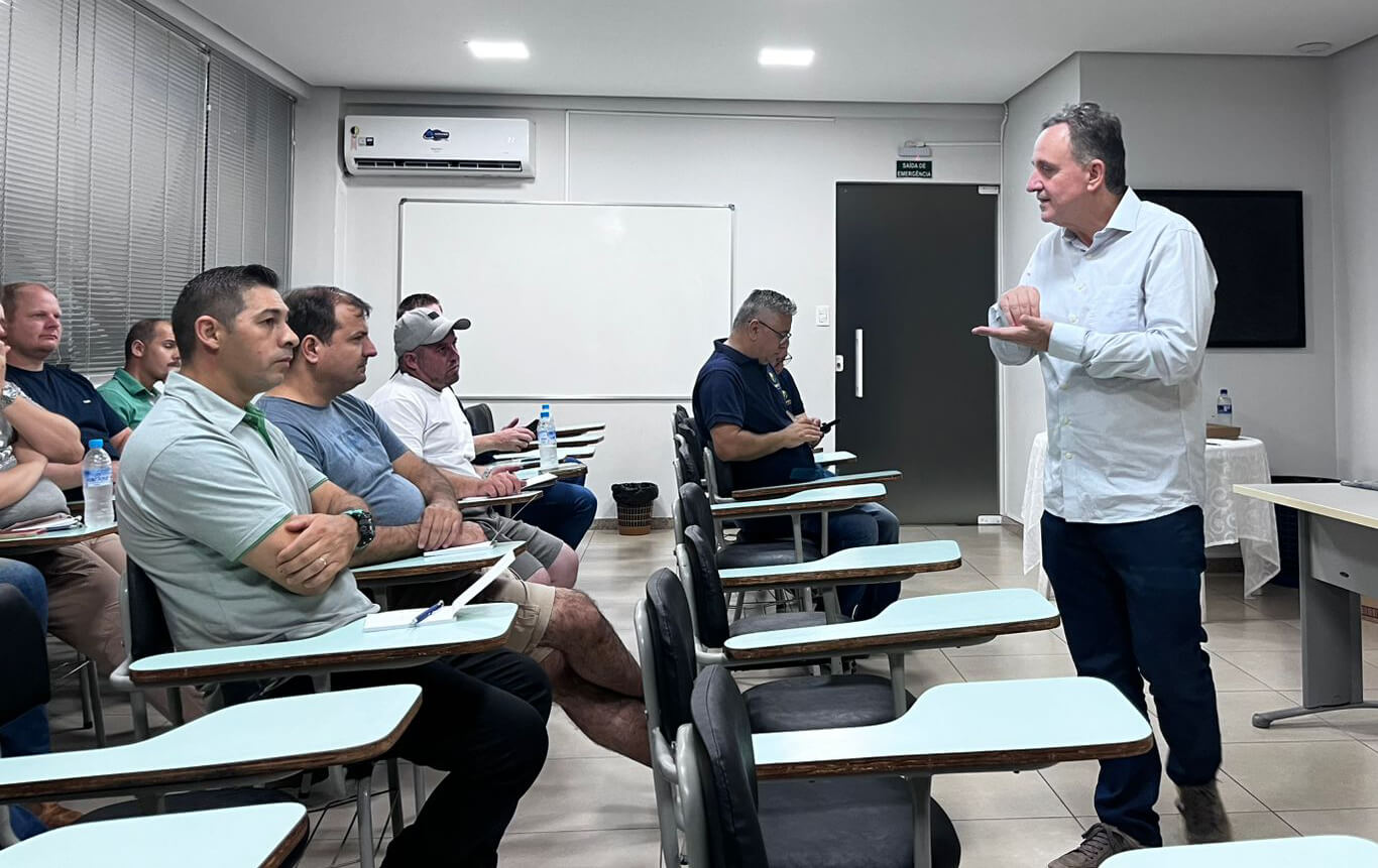 Capa Cotrifred promove capacitação técnica com pesquisador Dr. Tarcísio Cobucci