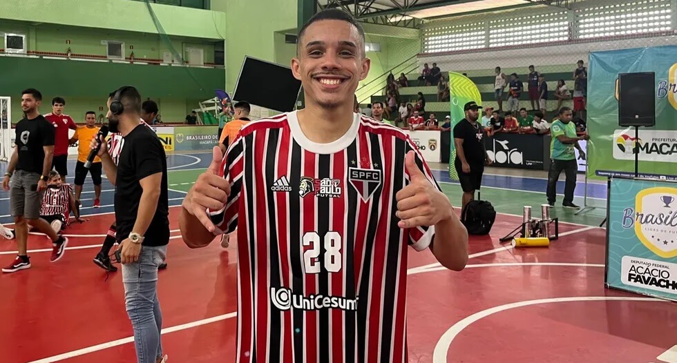 Capa Guarani contrata fixo/ala Jhonatan Ruas