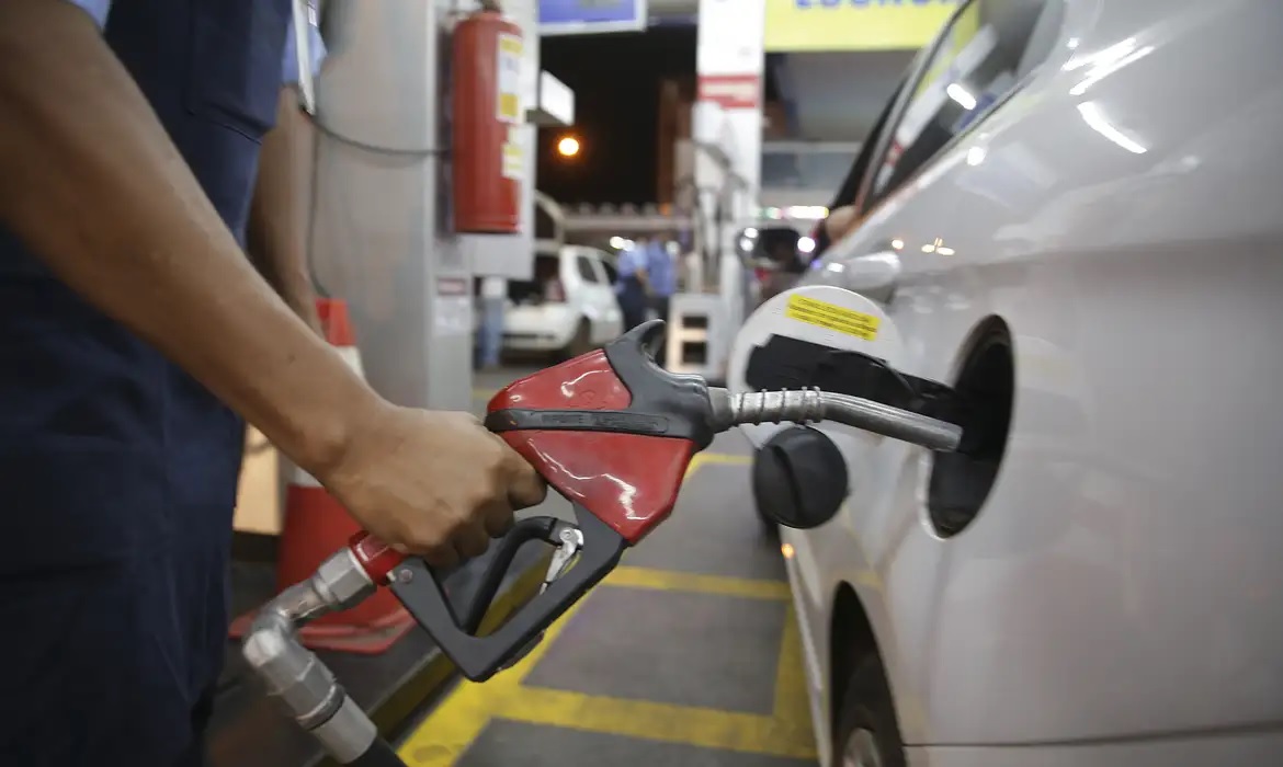 Capa Gasolina da Petrobras vai ficar 4,9% mais barata para distribuidoras