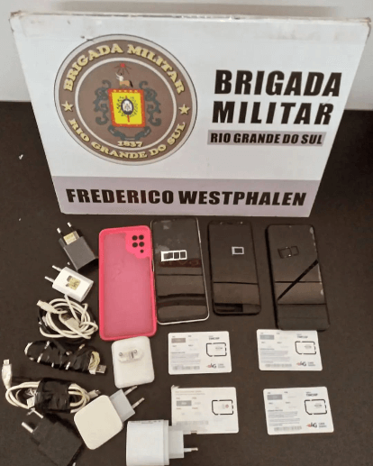 Capa BM intercepta objetos que seriam arremessados para o Presídio Estadual de FW