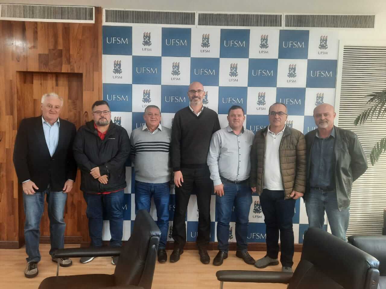 Capa Vista Alegre: prefeito participa de reunião em Santa Maria