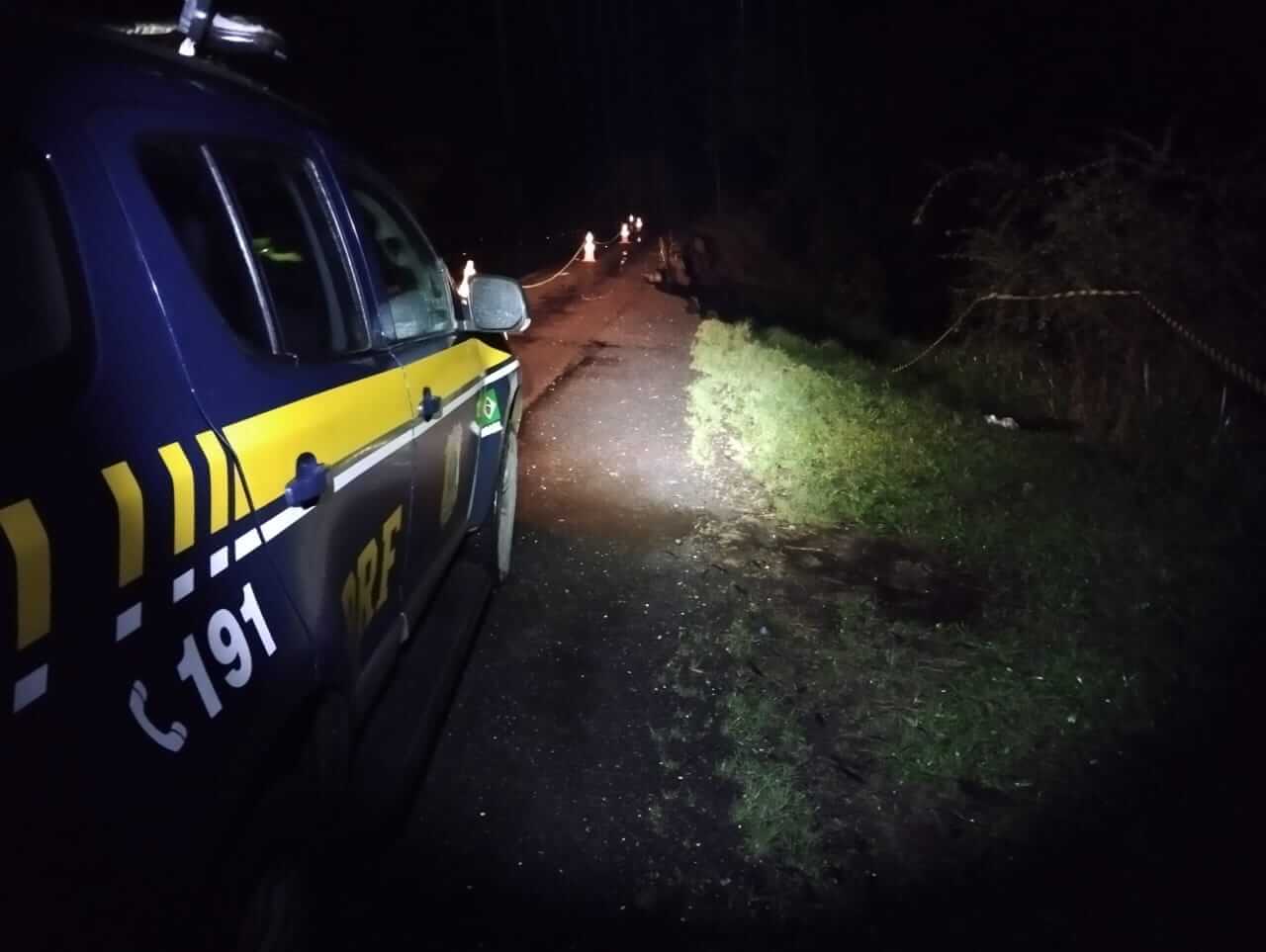 Capa PRF isola acostamento após desmoronamento na BR 386 em Iraí