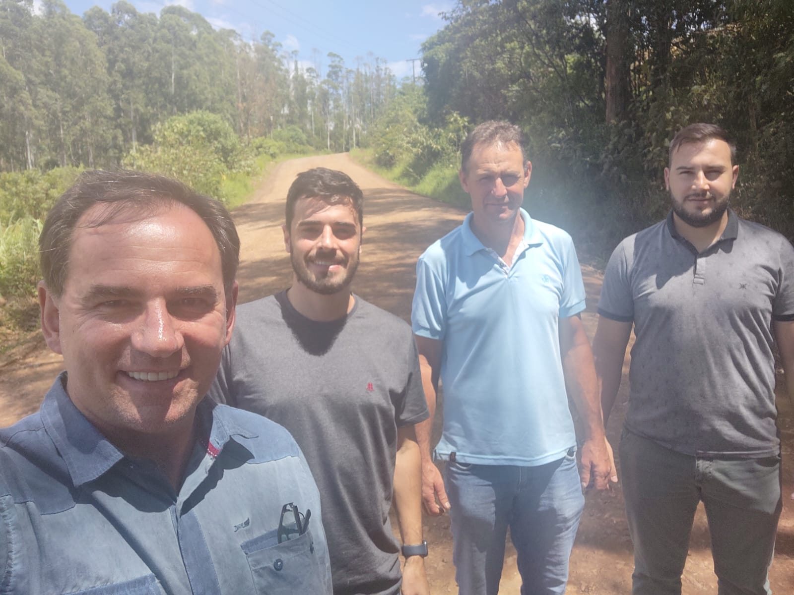 Capa Prefeito de Cerro Grande assina convênio para liberação de um R$ 1 milhão para pavimentação asfáltica