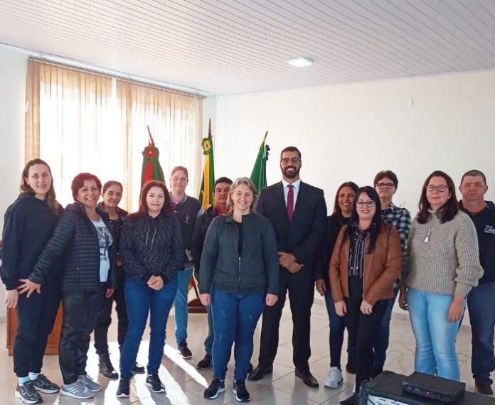 Capa Iraí: candidatos ao Conselho Tutelar participam de reunião com Ministério Público