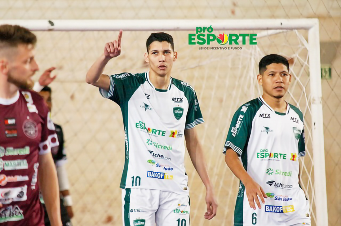 Capa Vitória esmagadora classifica o Guarani Futsal nos Playoffs e afasta rebaixamento