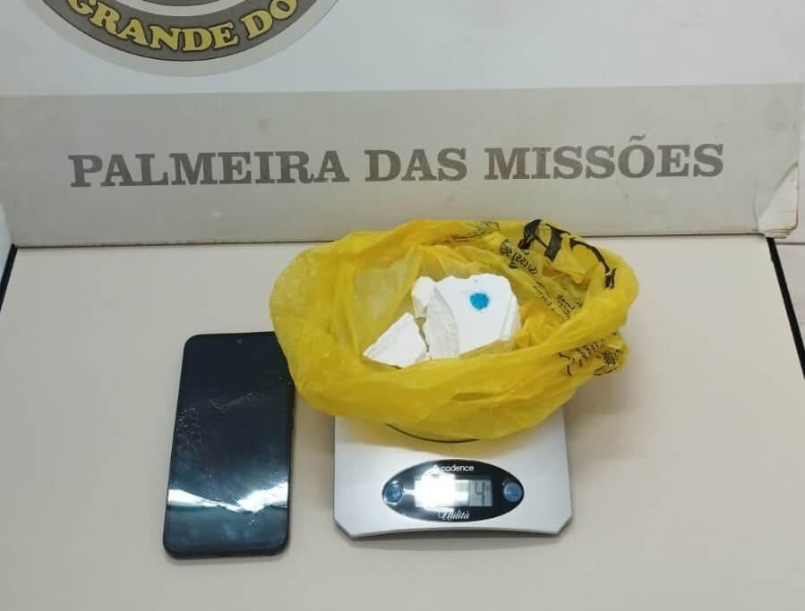Capa Dois homens são presos por de tráfico de drogas em Palmeira das Missões