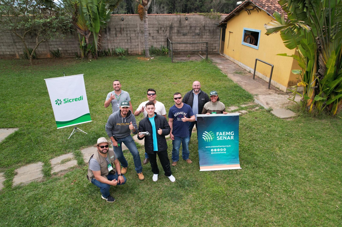 Capa Sicredi oportuniza capacitação para uso de drones em Borda da Mata/MG