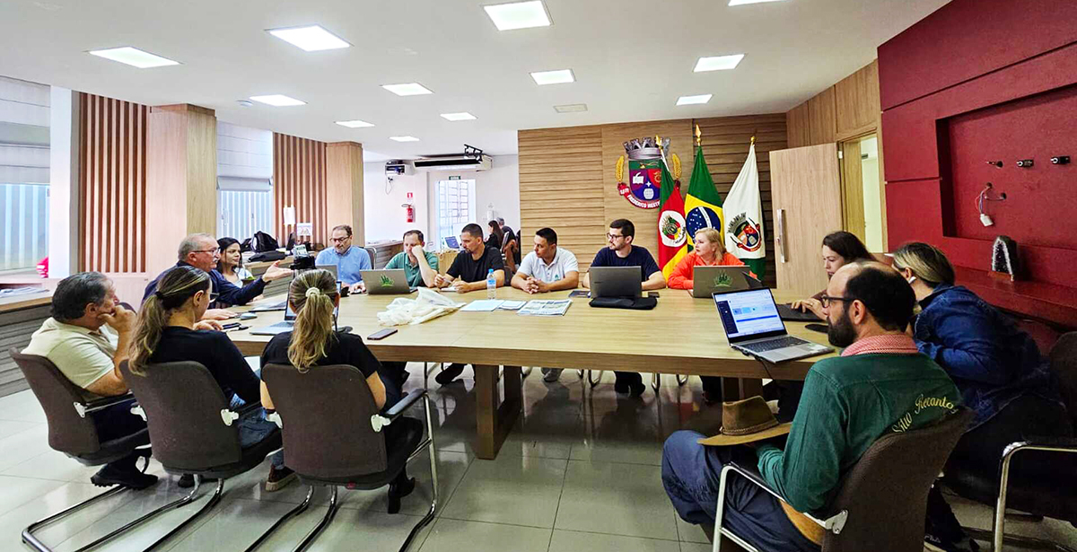 Capa Câmara de Vereadores de Frederico Westphalen debate audiência pública sobre estacionamento rotativo