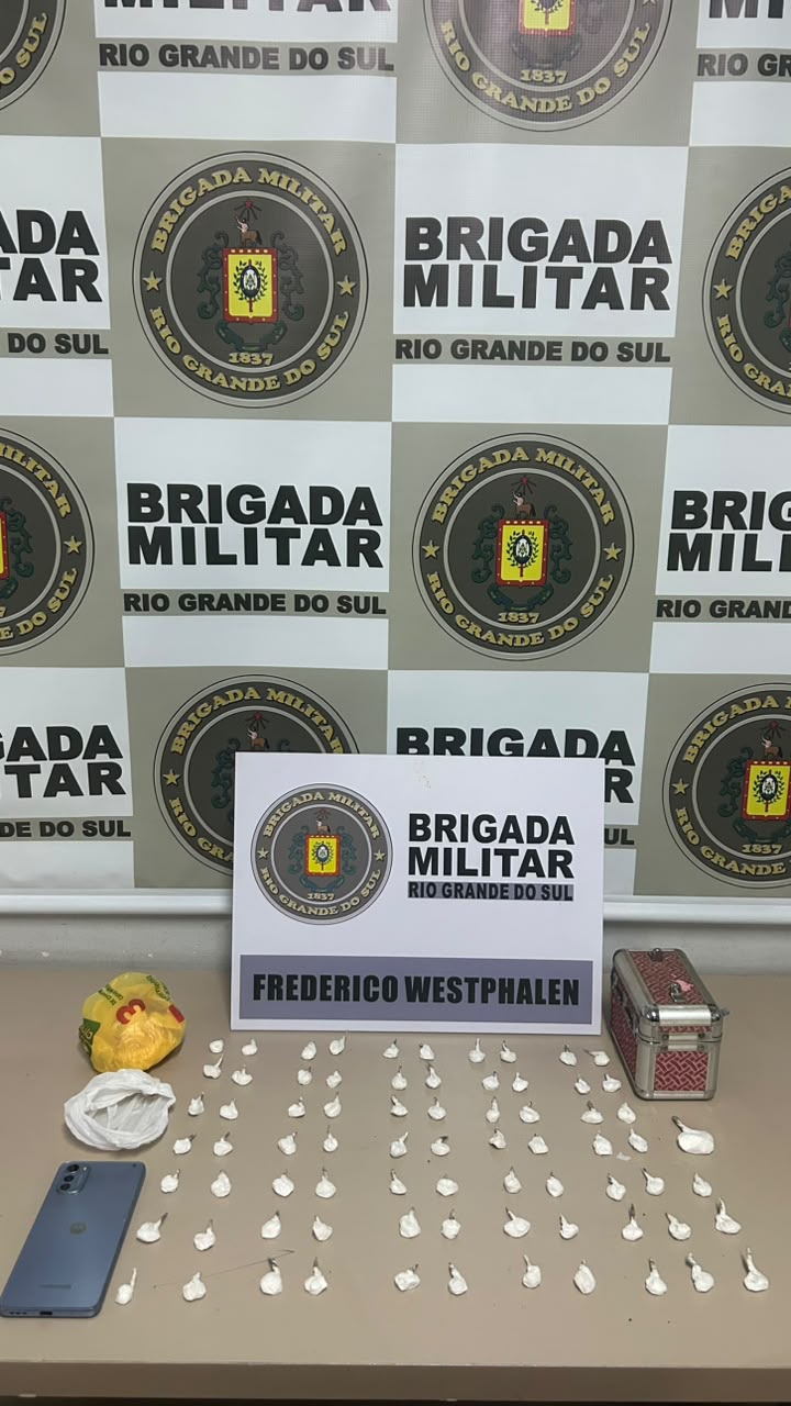 Capa Idosa é presa com 74 buchas de cocaína em Frederico Westphalen