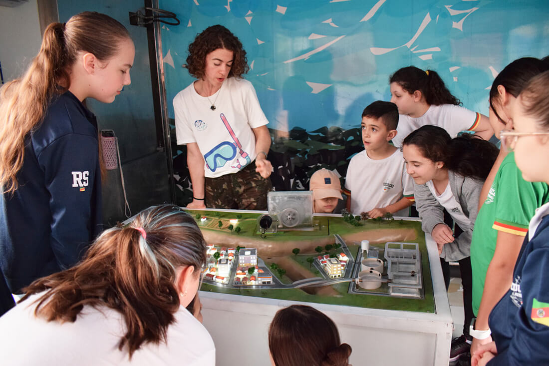 Capa Alunos das escolas de FW participam da exposição “Olho D’Água - Artes Líquidas e Águas Visuais”