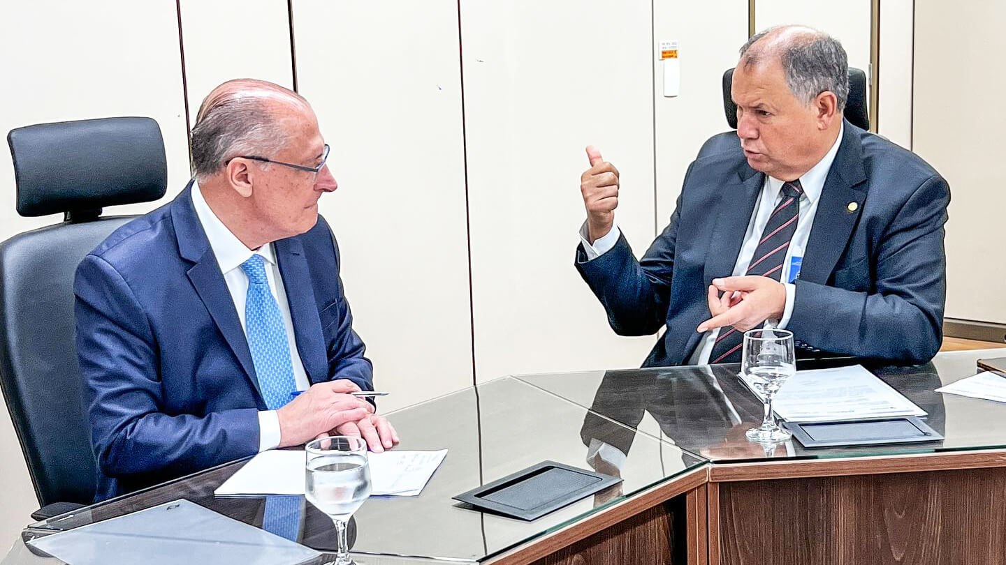 Capa Geraldo Alckmin promete medidas para conter importação de lácteos