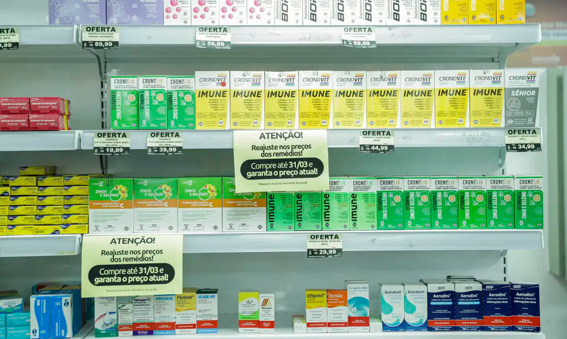 Capa Justiça suspende autorização para farmacêuticos prescreverem remédios