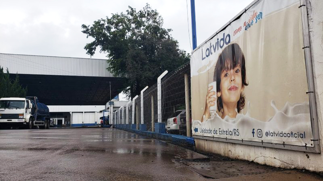 Capa Em recuperação judicial, indústria para de pagar produtores de leite
