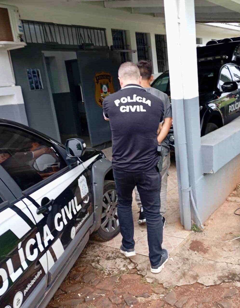 Capa Foragido por tentativa de homicídio se entrega a Polícia