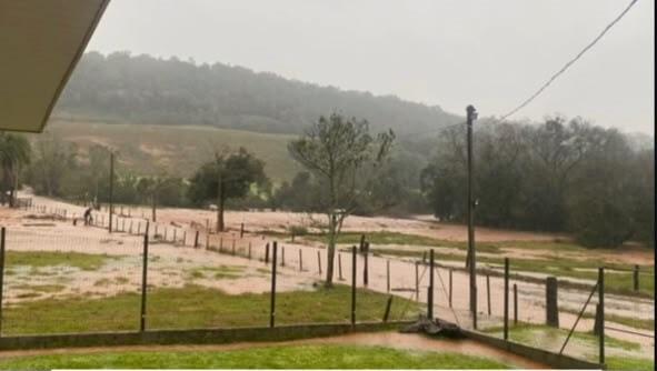 Capa Chuvas provocam suspensão de aulas e mobilizam equipes da Prefeitura de Seberi