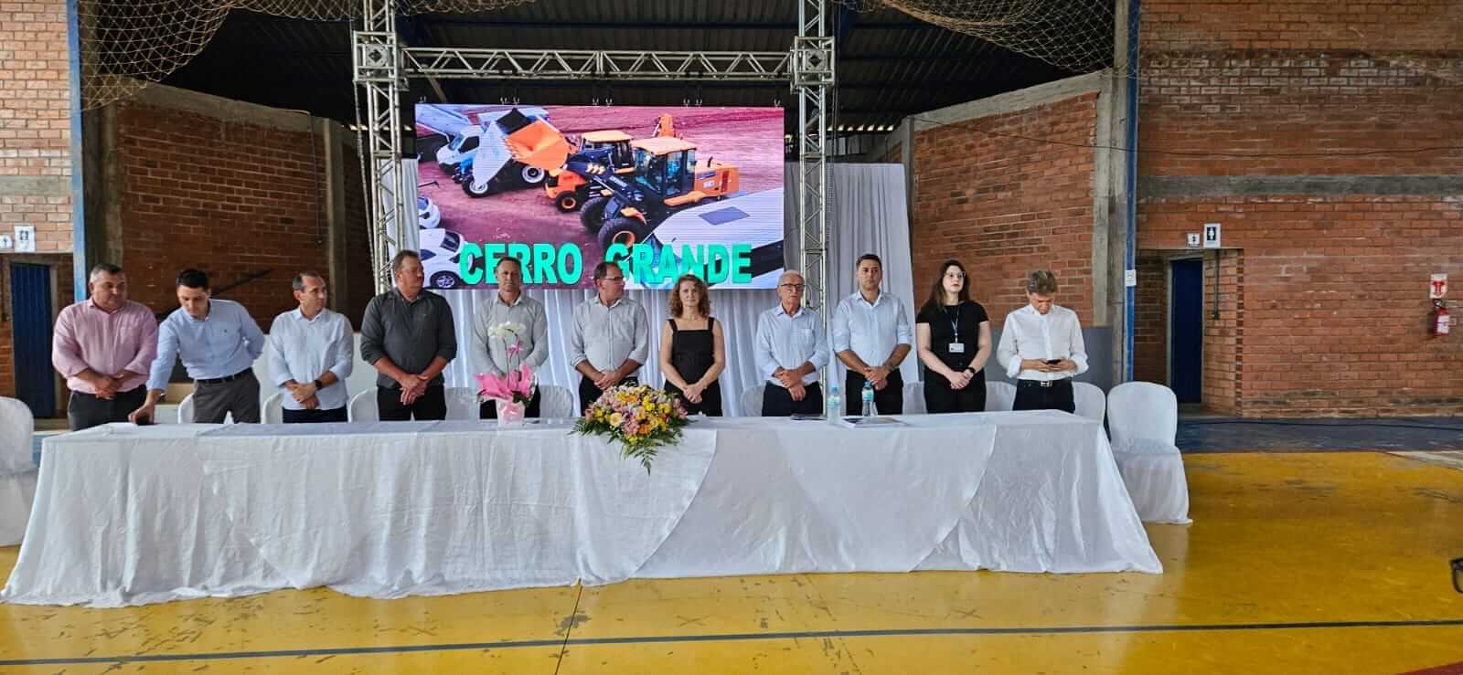 Capa Presidente da AMZOP coordena reunião de prefeitos em Cerro Grande durante comemorações de aniversário do município