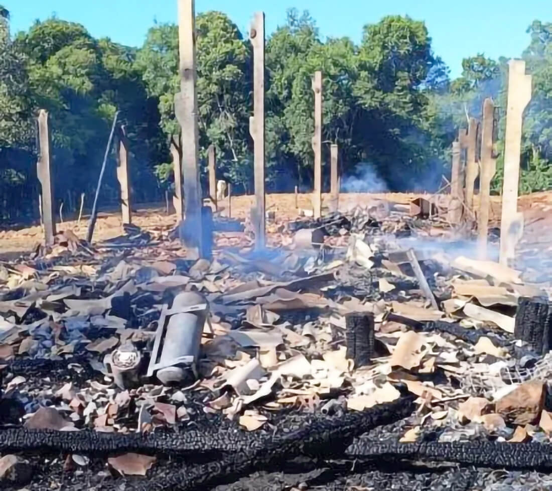 Capa Galpão é destruído pelo fogo no interior de Derrubadas