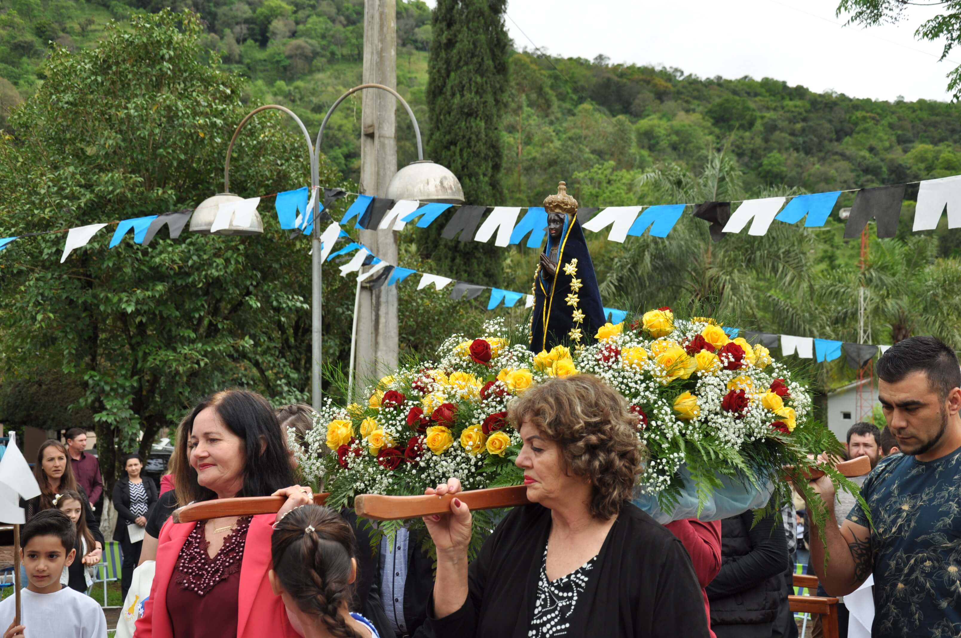 Capa Linha Pedras Brancas em FW se prepara para festa em honra à Nossa Senhora Aparecida