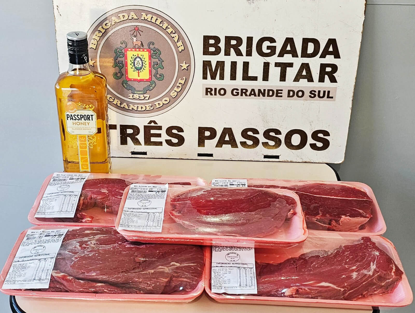 Capa Homem é preso por furto de carnes e bebida em estabelecimento comercial de Três Passos
