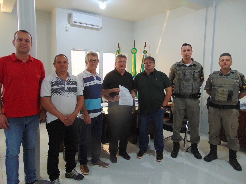 Capa Redentora: Município celebra Termo de Fomento com Grupo de Apoiadores da BM