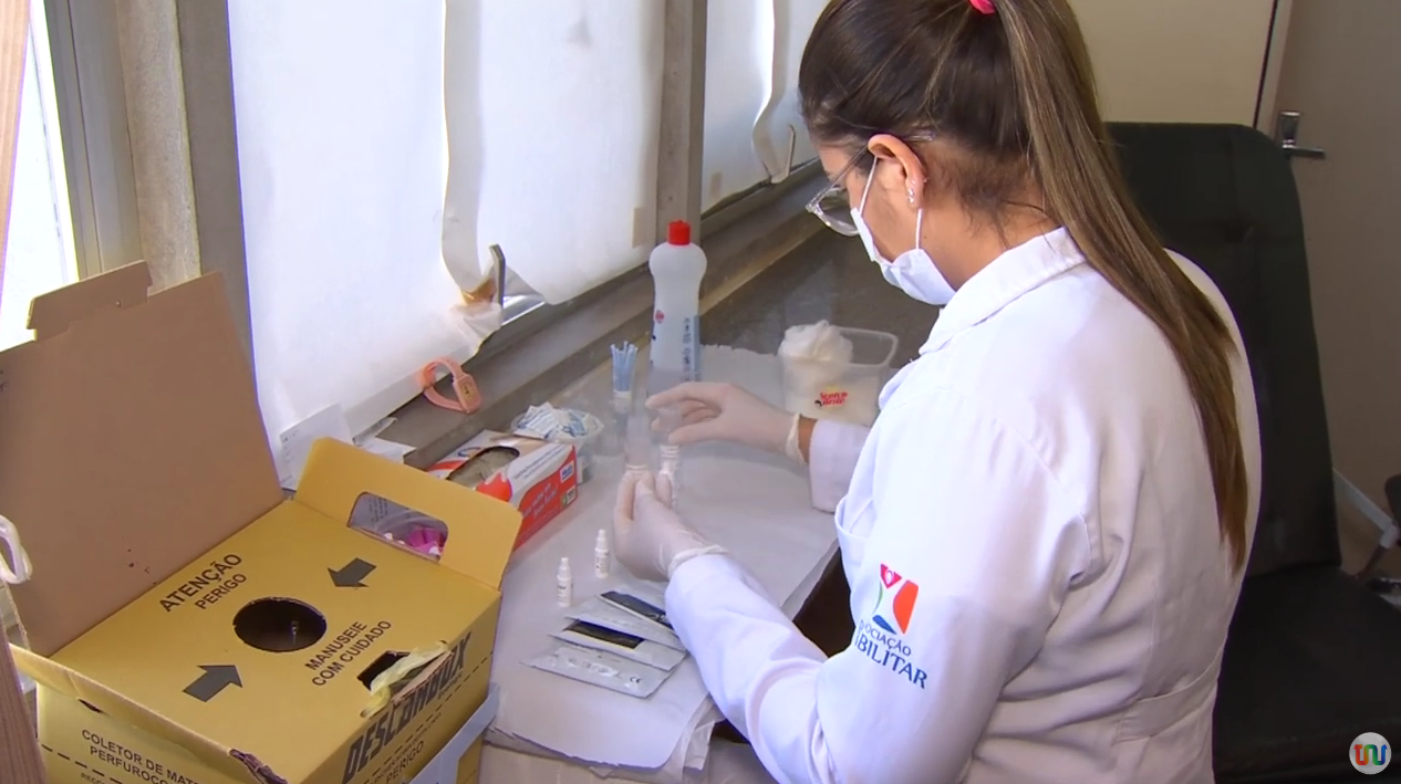 Capa Farmácias estão autorizadas a realizar testes rápidos para HIV e hepatites virais