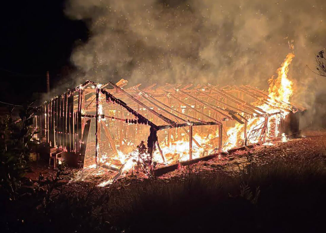 Capa Incêndio destrói galpão e causa prejuízo estimado em R$ 100 mil no interior de Humaitá