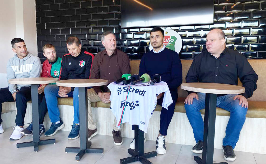 Capa União Frederiquense apresenta Bruno Coutinho como novo treinador para a temporada