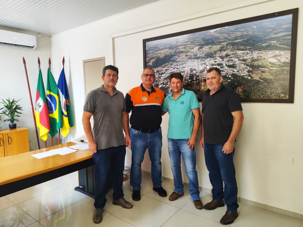 Capa Coordenador da Defesa Civil visita Alpestre