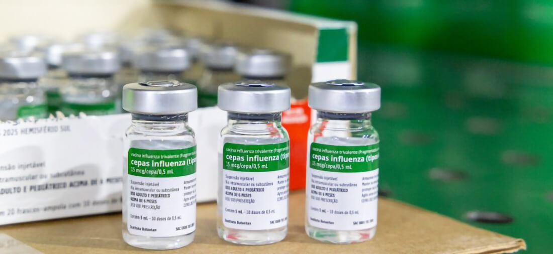 Capa Estado distribuiu primeiras 356 mil doses de vacina contra a gripe para aplicação em grupos prioritários