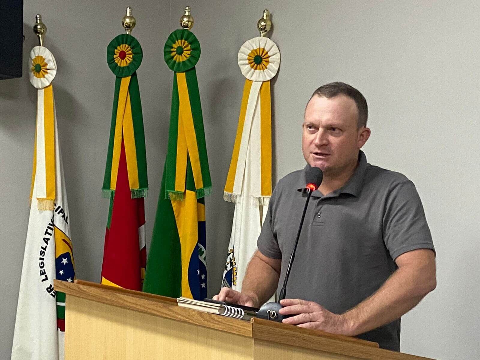 Capa Edson Leschewitz assume como vereador suplente na Câmara de Erval Seco