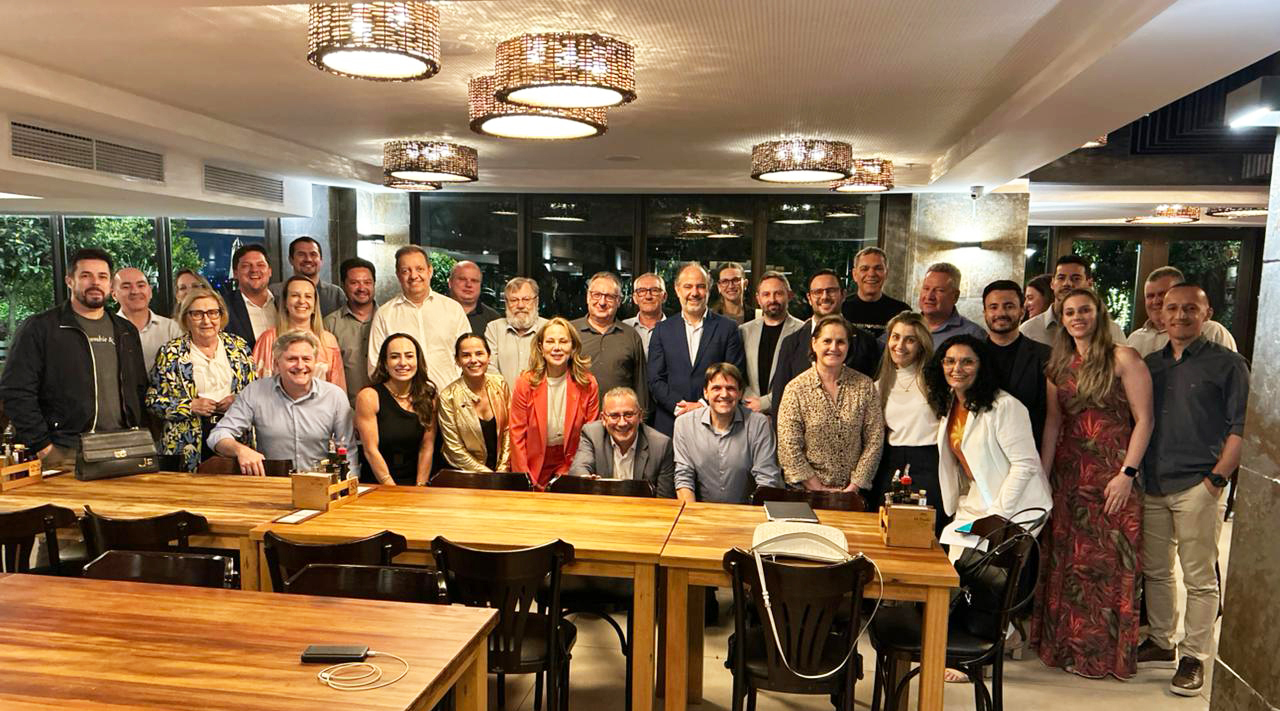 Capa Presidente da AMZOP articula propostas de desenvolvimento para o Noroeste gaúcho em Porto Alegre