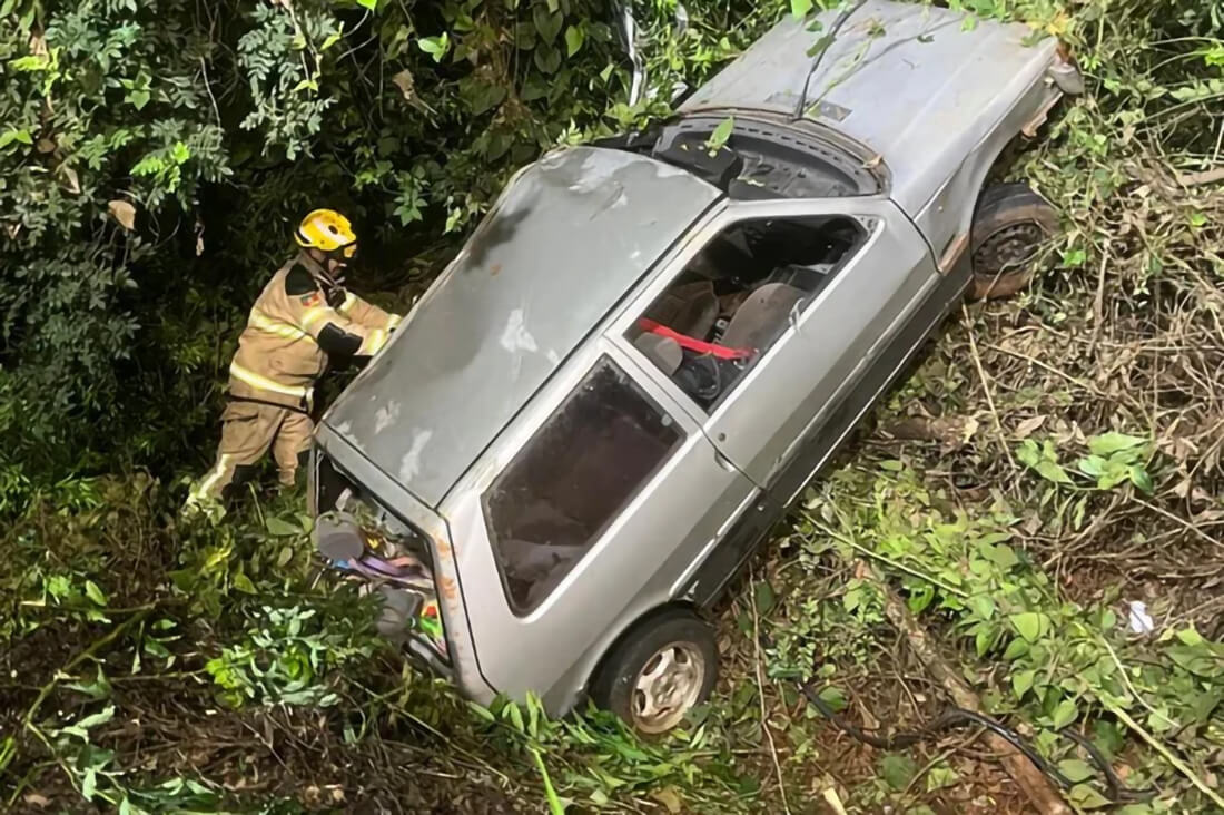 Capa Motorista de 43 anos morre após colisão contra árvore no Noroeste do RS