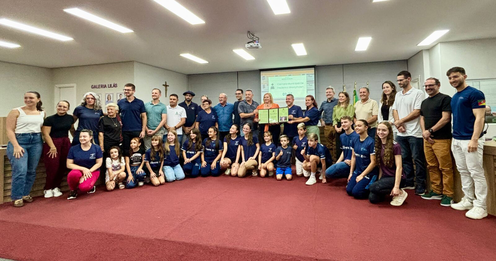 Capa Câmara de Vereadores homenageia Clube Magia da Patinação pelos 18 anos de trajetória
