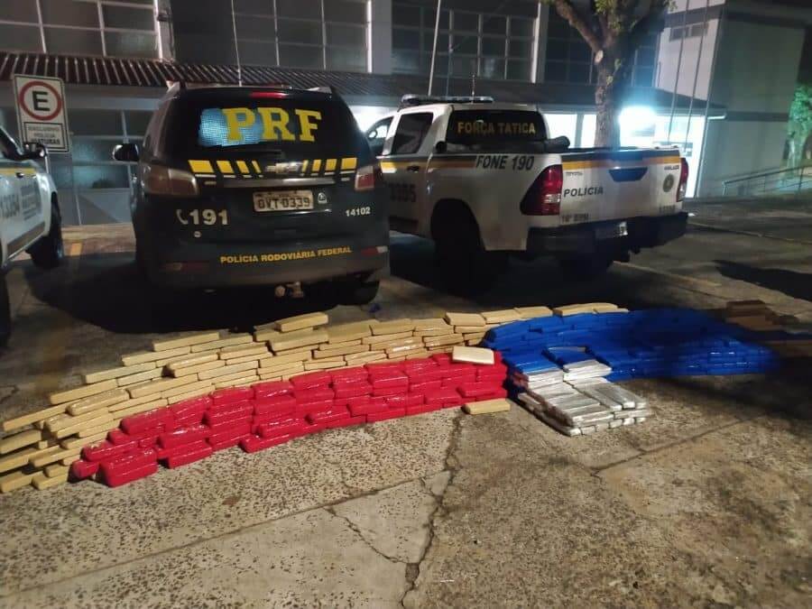 Capa Cruz Alta: PRF e BM prendem traficante com carga de quase meia tonelada de maconha