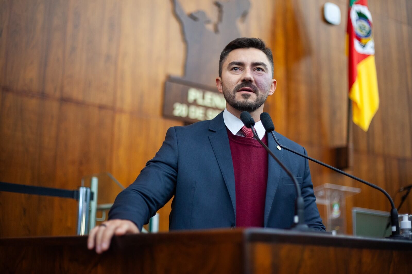 Capa Deputado Adão Pretto Filho defende a ampliação do programa Desenrola Rural