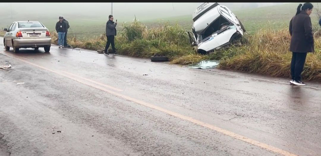 Capa Capotamento na ERS-330 deixa motorista preso às ferragens em Miraguaí