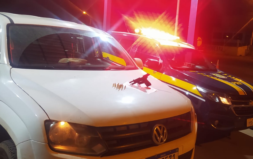 Capa Sarandi: PRF prende homem por porte ilegal de arma de fogo
