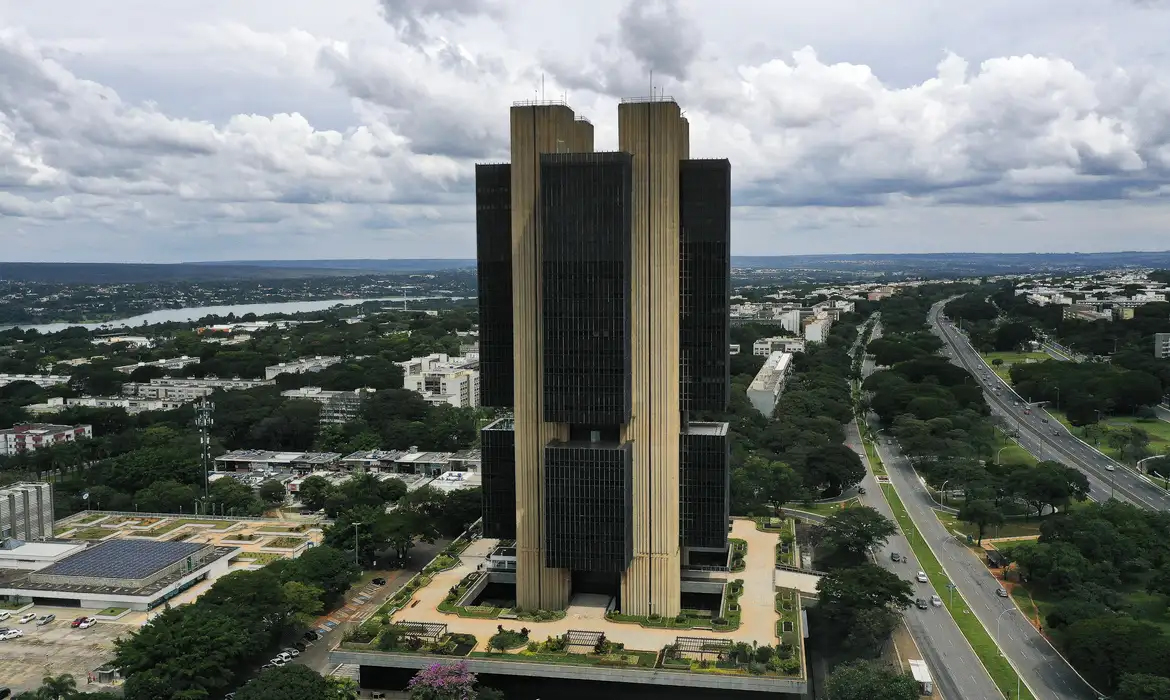 Capa Banco Central descarta riscos relevantes para estabilidade financeira