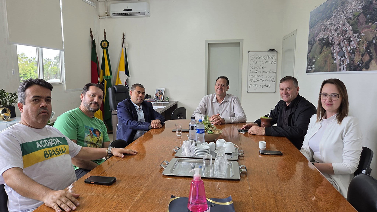 Capa Caiçara inicia tratativas para implantação de escola cívico-militar