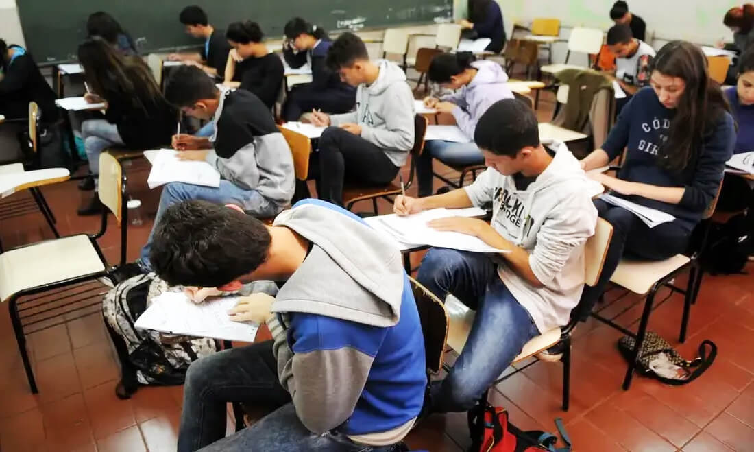 Capa Conselho Nacional de Educação aprova novas diretrizes do ensino médio