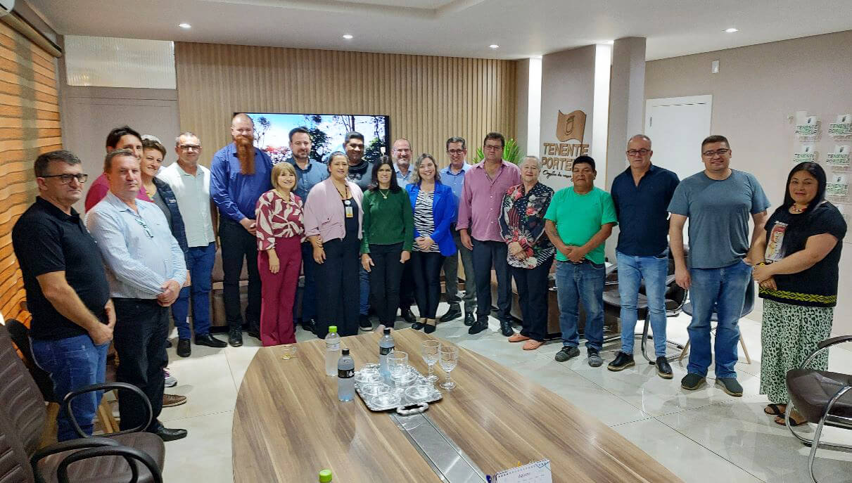 Capa Reunião da Amuceleiro debate abertura de curso de Medicina em Tenente Portela