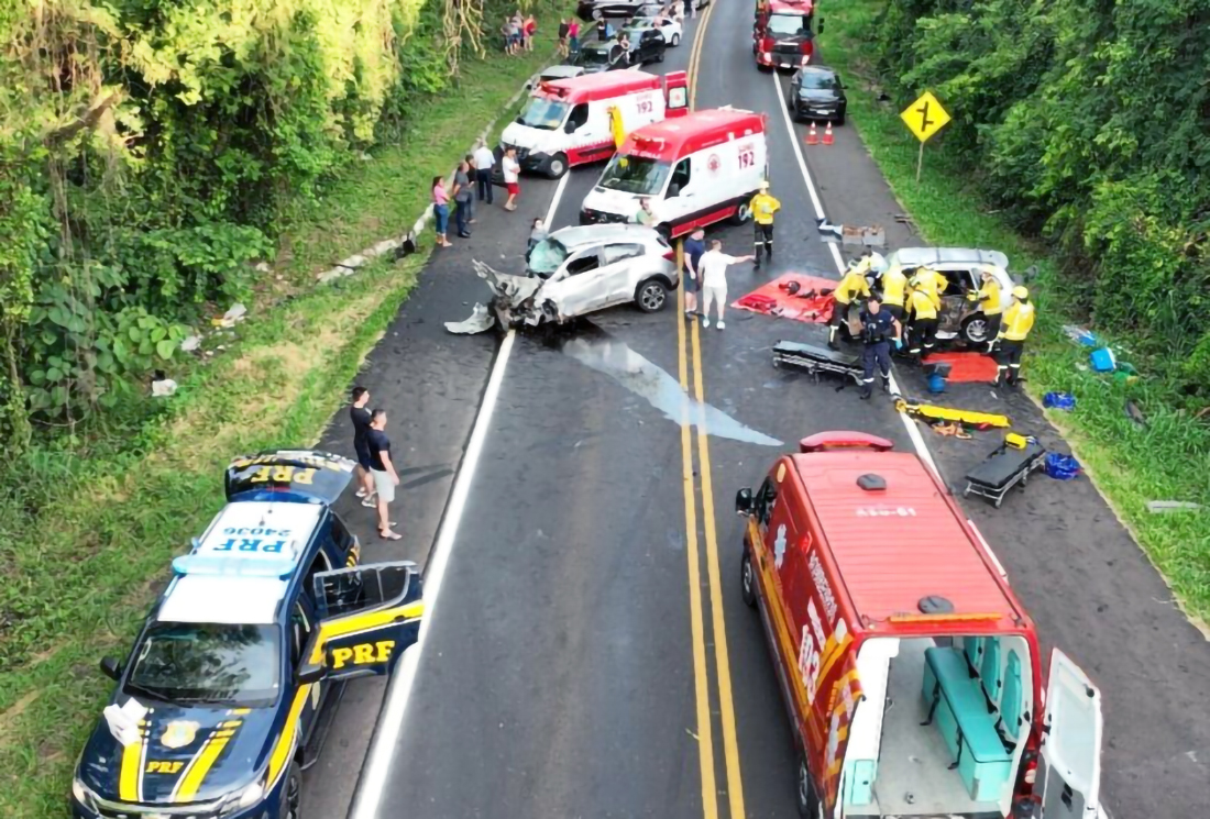 Capa Grave acidente na BR-282 deixa três mortos e três feridos gravemente no Oeste de Santa Catarina