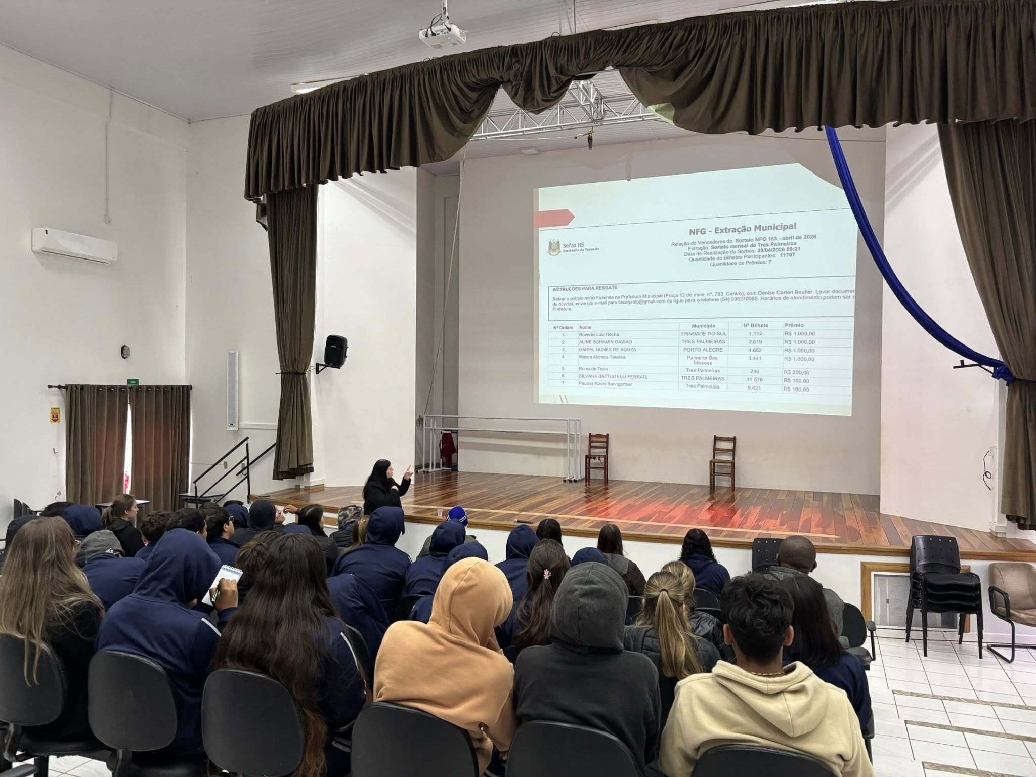 Capa Educação Fiscal e Nota Fiscal Gaúcha são tema de palestra para alunos em Três Palmeiras