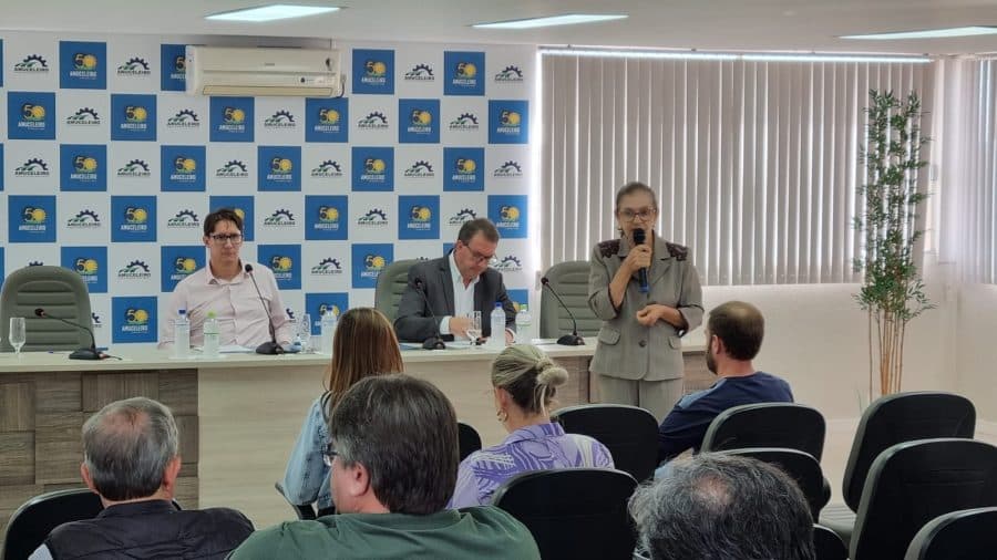 Capa Amuceleiro discute saúde pública e infraestrutura em Assembleia Ordinária