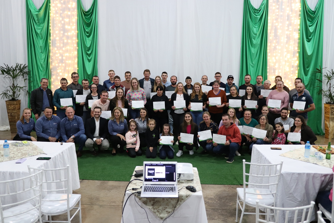 Capa Sicredi Conexão realiza Curso Empresa Rural no Oeste Catarinense